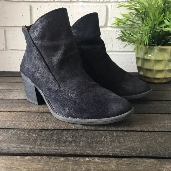 Qupid Tobin-13 Black Distressed Ankle Boots Faux Leather Booties - Picture 3 of 11